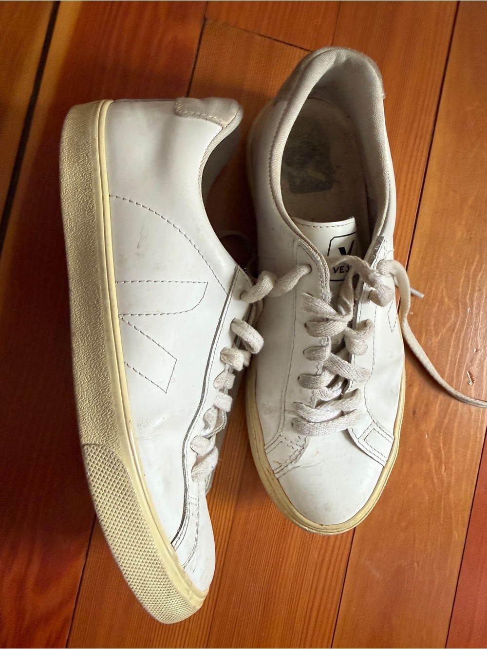 Veja Esplar leather sneakers